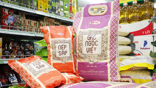 Giảm giá gạo tại các điểm bán lẻ trực thuộc SATRA